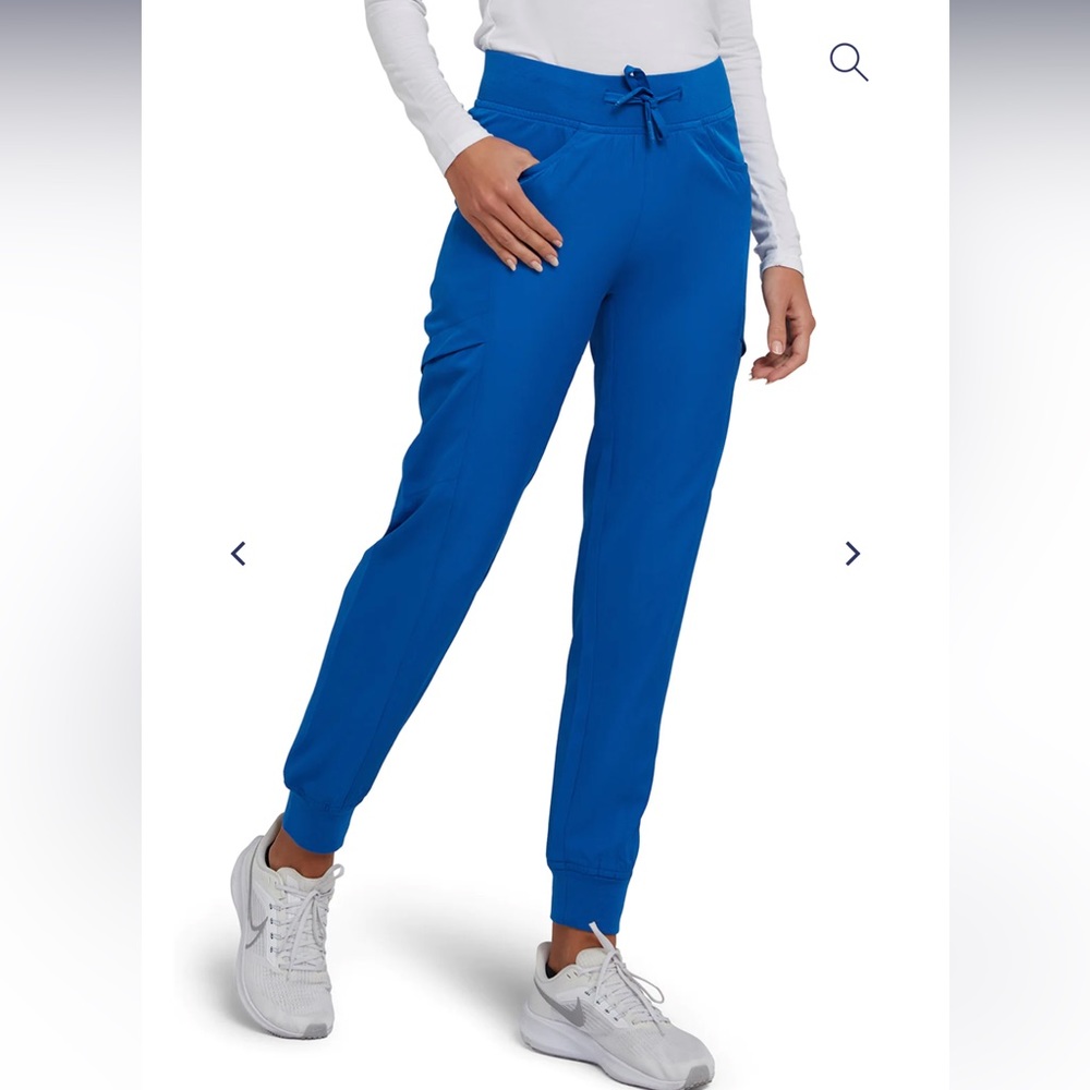 NWT MediChic “Hannah” Jogger Scrubs